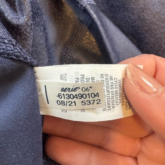 Aerie Shiny Navy Blue Crossover Leggings - Picture 7 of 10